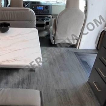 suelo-vinilico-efecto-madera-ceniza-campersturia-5