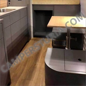 suelo-vinilico-efecto-madera-rosewood-campersturia-5